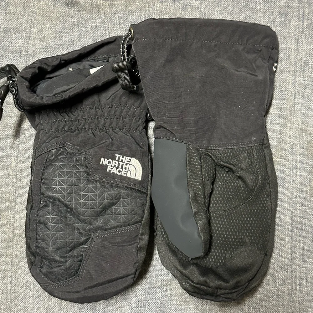 The North Face Kids' Montana Ski Mitts in TNF Black